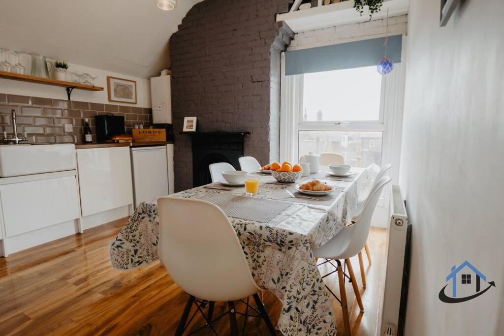 Indigo Snug - Gorgeous 2 Bed Flat In The Heart Of Cromer Exterior foto